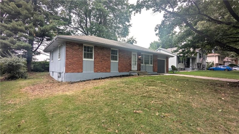 4002 S Hocker Ave, Independence, MO 64055