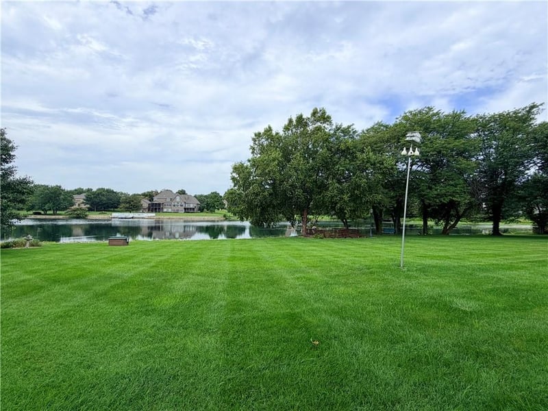 15592 S Greenwood St, Olathe, KS 66062