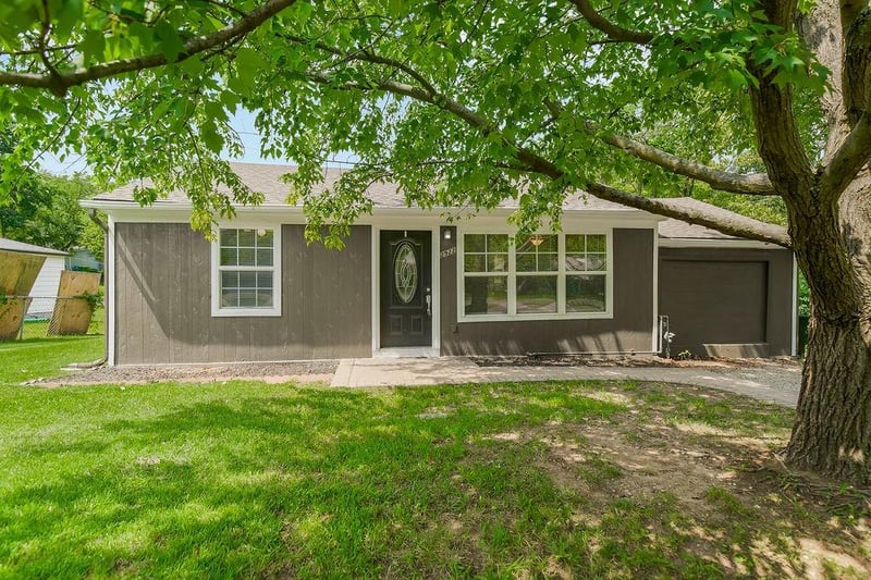 2922 S 9th Ter, Kansas City, KS 66103