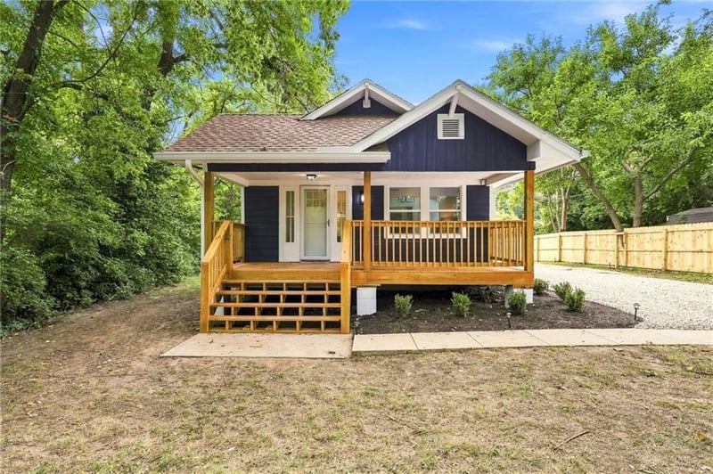 201 W 81st Ter, Kansas City, MO 64114