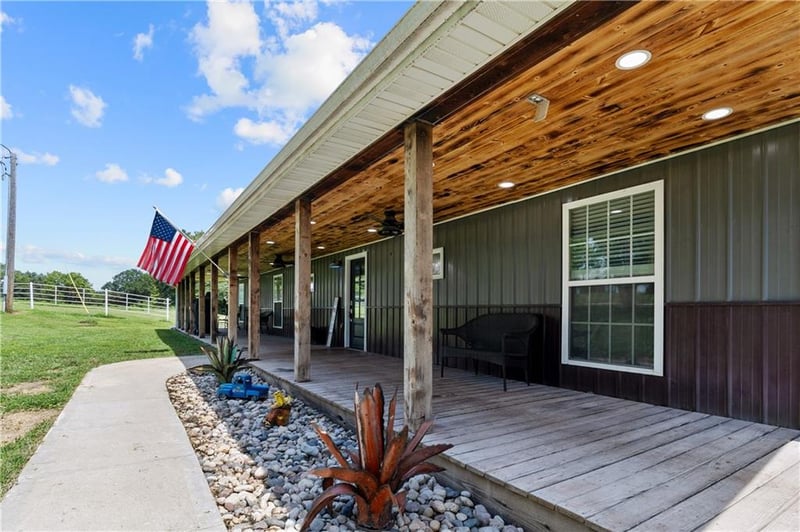 395 NW 1101 Rd, Centerview, MO 64019