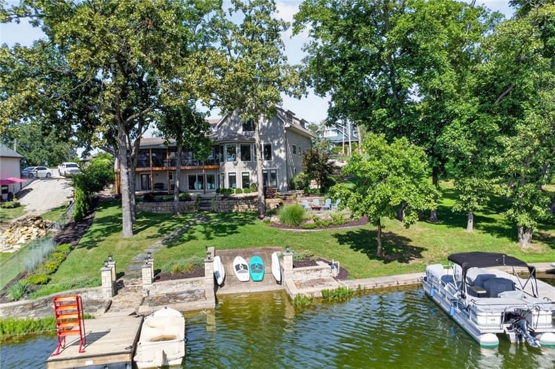 7400 NW Whipple Ln, Weatherby Lake, MO 64152