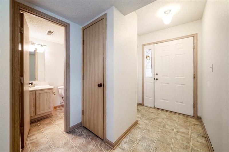 5696 NW Plantation Ln #174 A, Lee's Summit, MO 64064