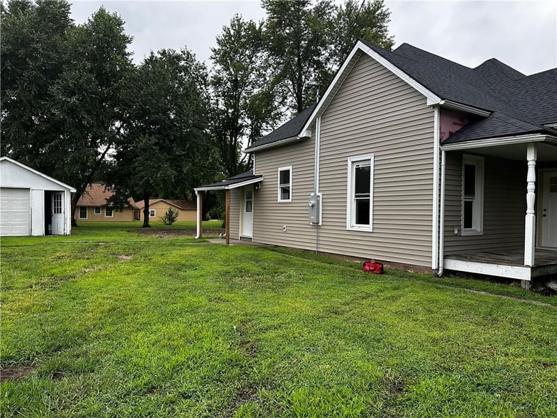 409 Shivel Ave, Gower, MO 64454
