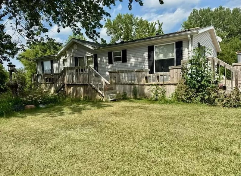 5594 Oliver Rd, Cowgill, MO 64637