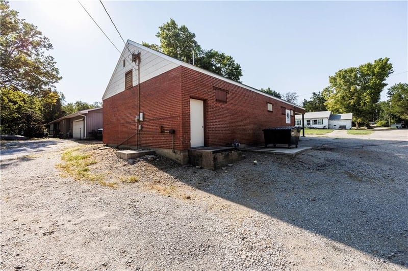 421 Washington St, Fredonia, KS 66736