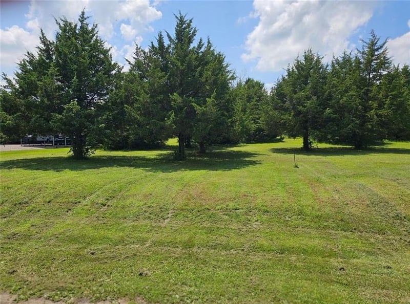 Lot 140 150 Choctaw Ln, Mclouth, KS 66054