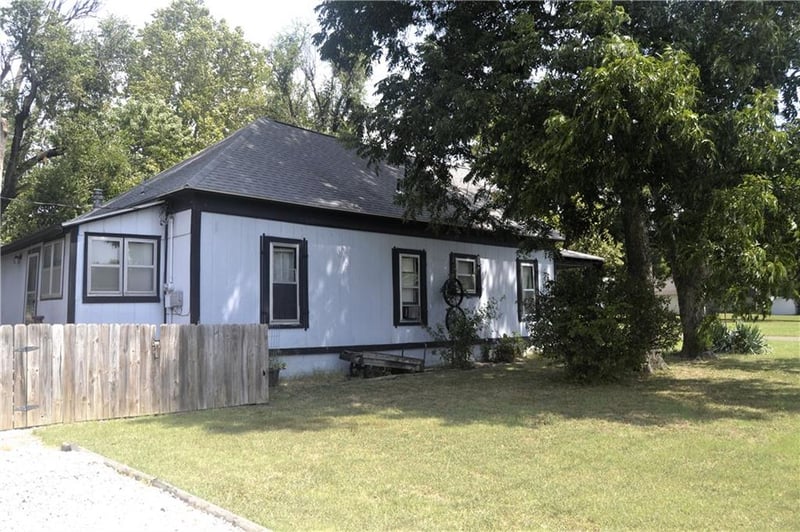 622 S Jefferson Ave, Iola, KS 66749