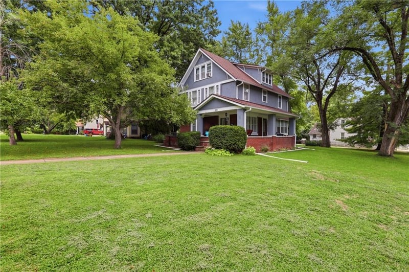 200 E Main St, Odessa, MO 64076