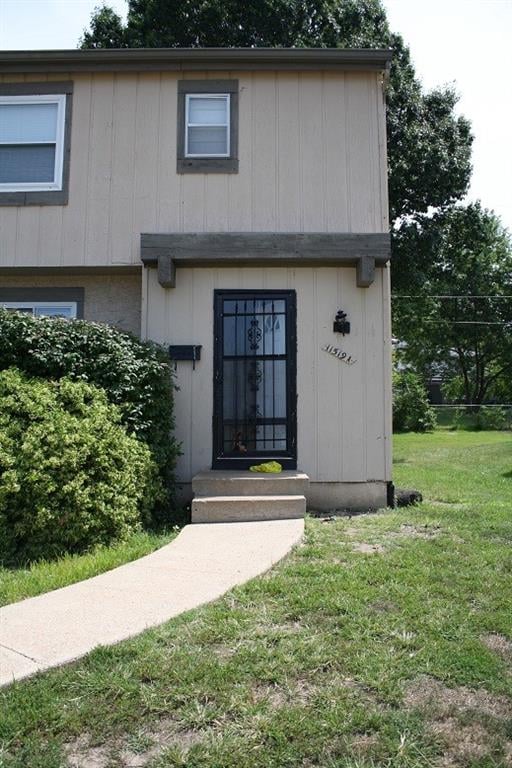 11527 Richmond Ave, Kansas City, MO 64134