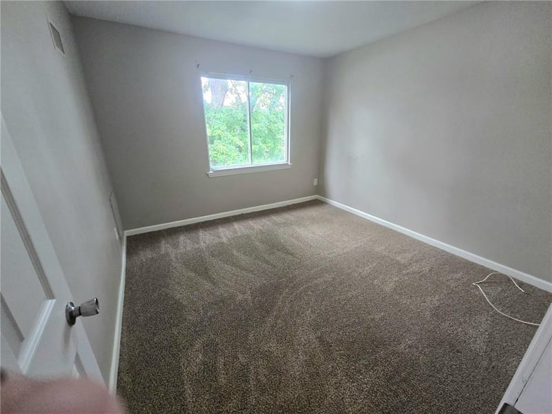 11527 Richmond Ave, Kansas City, MO 64134