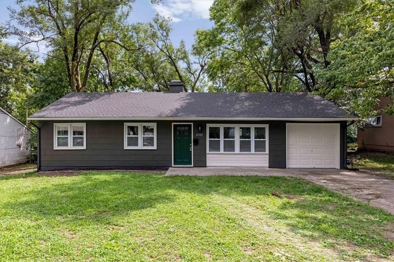 6903 E 114th Ter, Kansas City, MO 64134