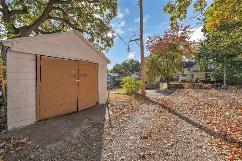 3416 Genessee St, Kansas City, MO 64111