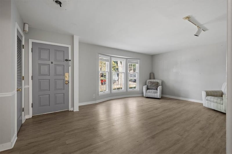 9523 Connell Dr, Overland Park, KS 66212