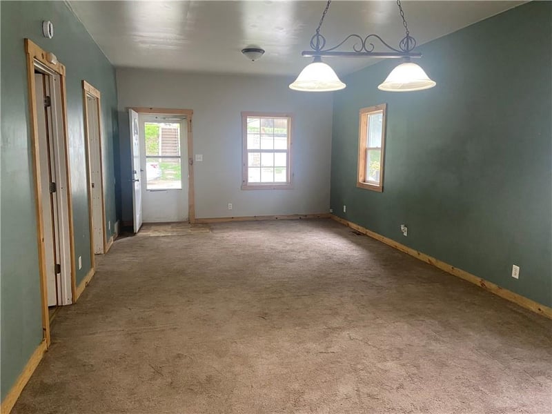 3810 Terrace Ave, St Joseph, MO 64504