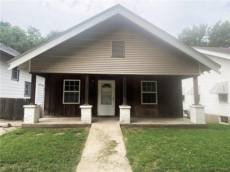 3810 Terrace Ave, St Joseph, MO 64504