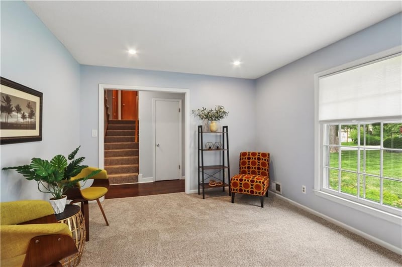 12801 Bristol Ave, Grandview, MO 64030