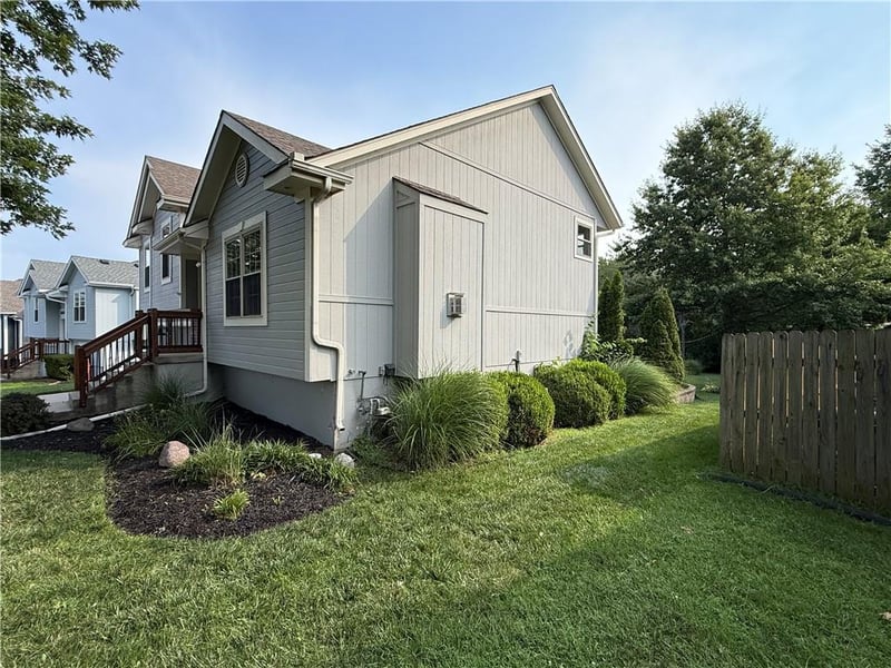 7224 E 163rd Ter, Belton, MO 64012