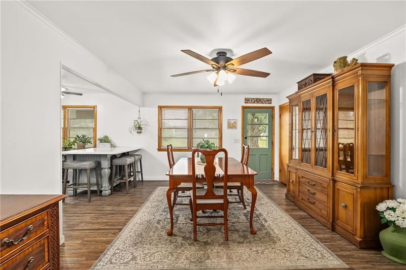 3202 Floral Ave, St Joseph, MO 64506