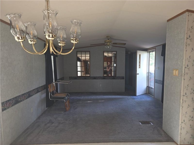 612 W Main St, Odessa, MO 64076
