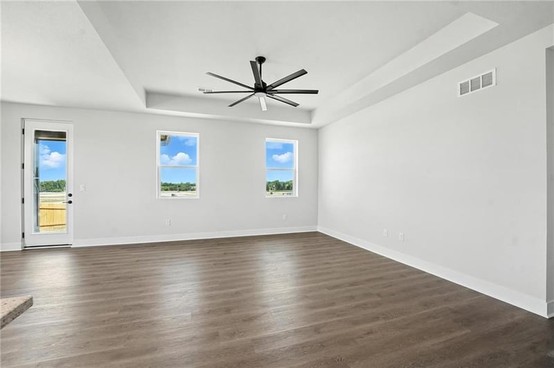 19304 W 205 Ter, Spring Hill, KS 66083