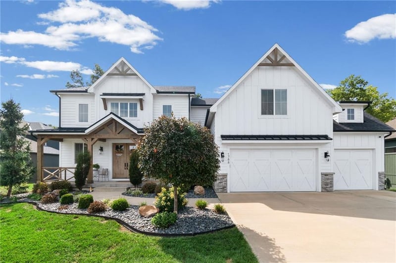 1788 Homestead Dr, Liberty, MO 64068