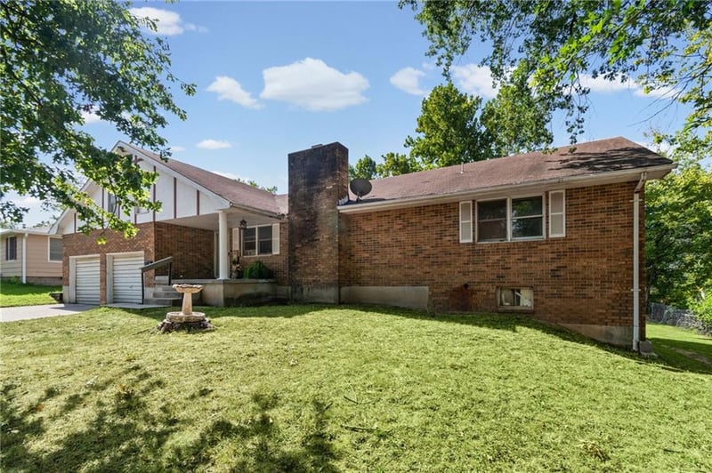116 W Marshall St, El Dorado Springs, MO 64744