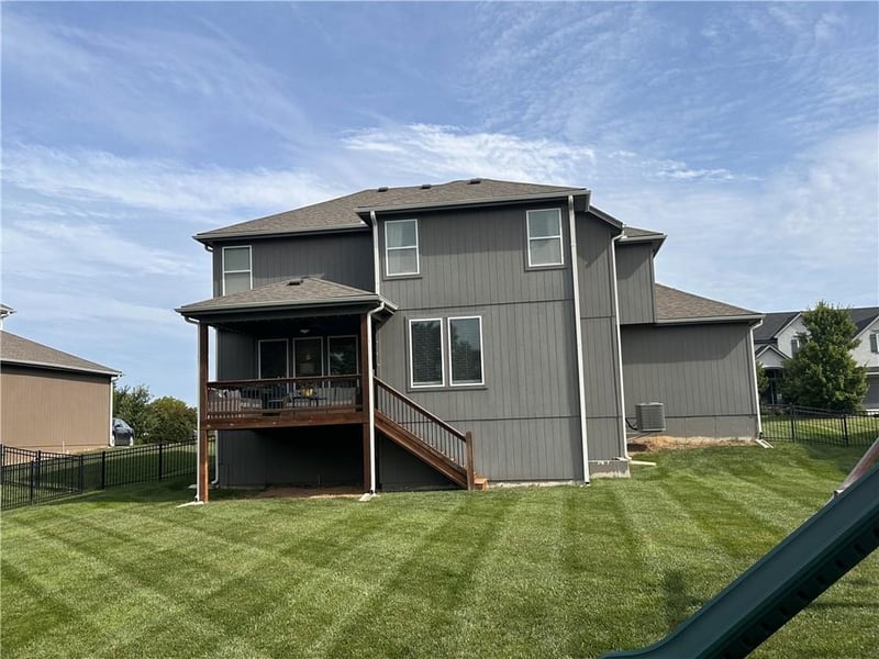 21803 W 46th Ter, Shawnee, KS 66226
