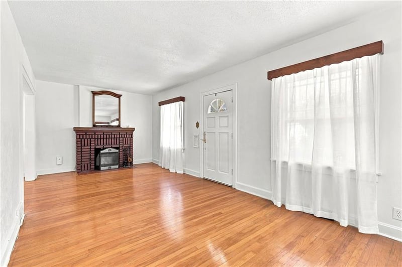 1222 Hardesty Ave, Kansas City, MO 64127