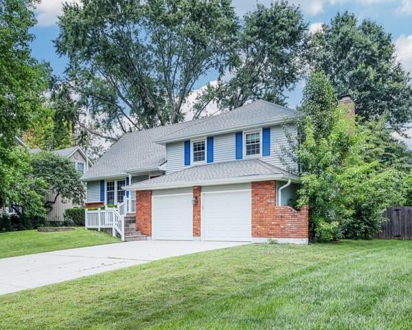 905 SW Savannah Dr, Lee's Summit, MO 64081