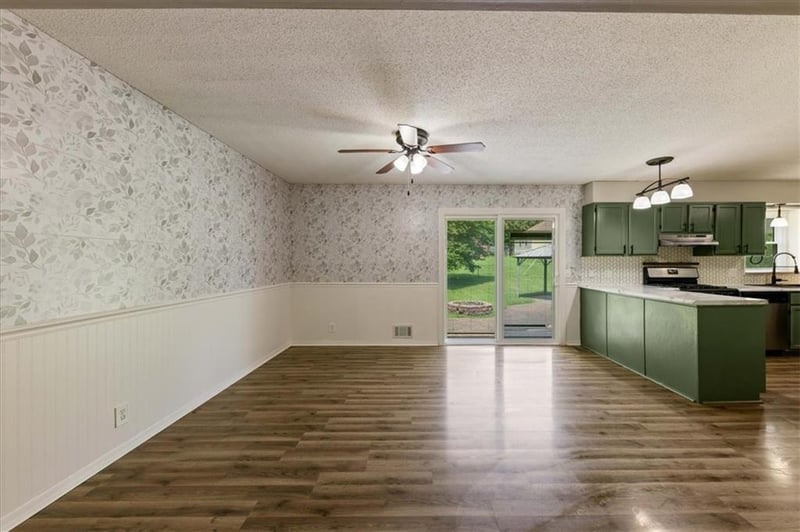 804 N Ute St, Independence, MO 64056