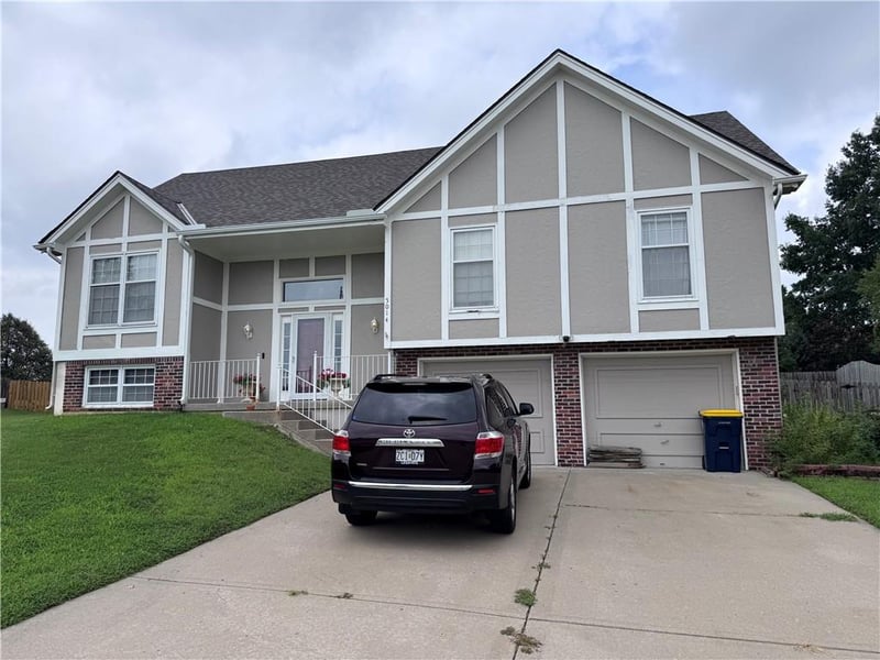 5014 NW 85th St, Kansas City, MO 64154