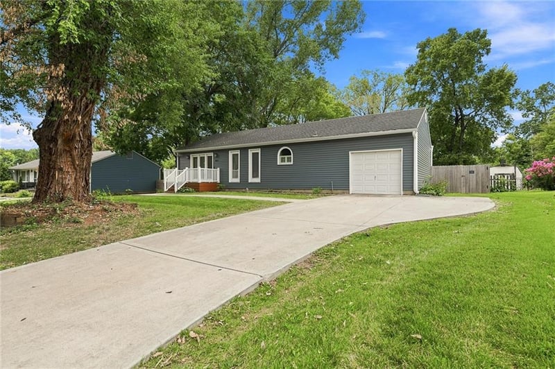 3522 N Lister Ave, Kansas City, MO 64117