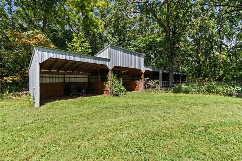 3371 S 8th Rd, Humansville, MO 65674