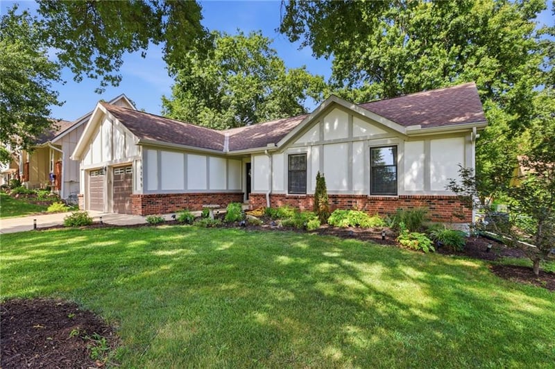 15295 Newton Dr, Overland Park, KS 66223