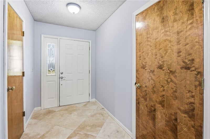 15295 Newton Dr, Overland Park, KS 66223