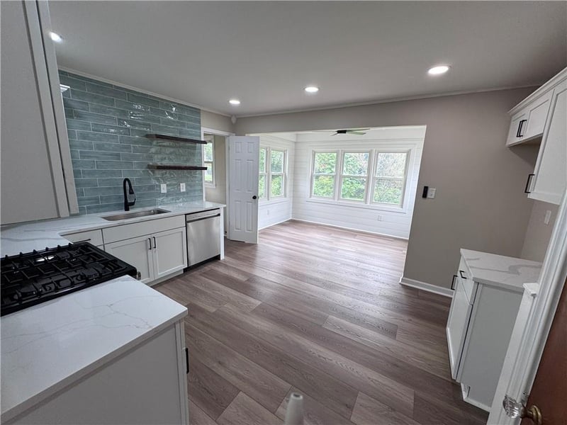 6437 Craig St, Merriam, KS 66202