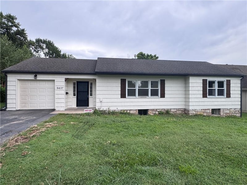 6437 Craig St, Merriam, KS 66202