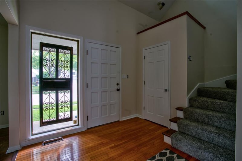 4377 SW Breezy Point Ln, Lee's Summit, MO 64082