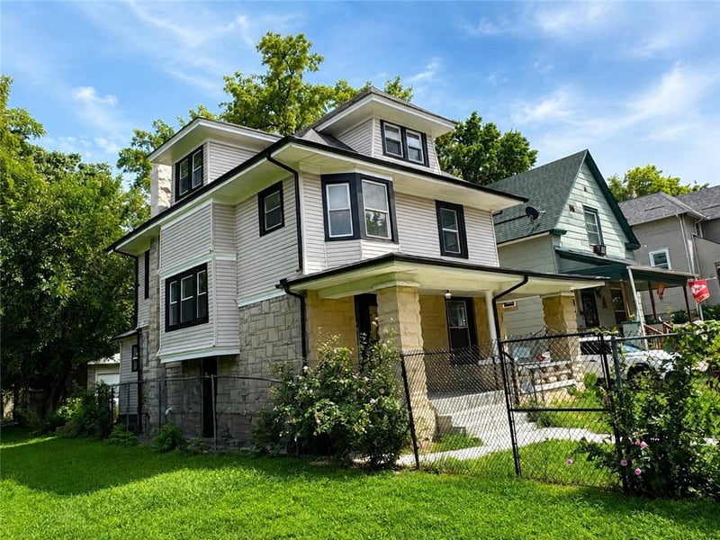 2531 Olive St, Kansas City, MO 64127