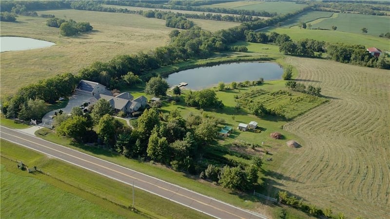 2152 N 700 Rd, Eudora, KS 66025