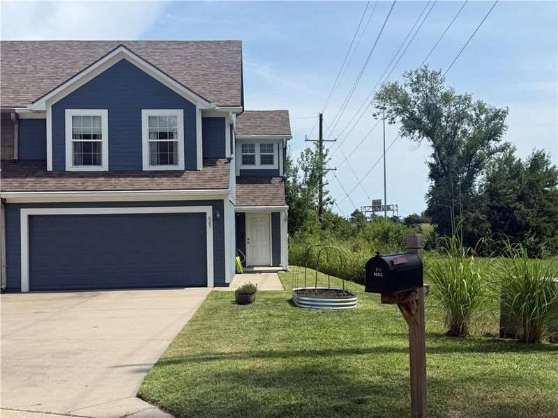 625 E Spring Ave, Bonner Springs, KS 66012