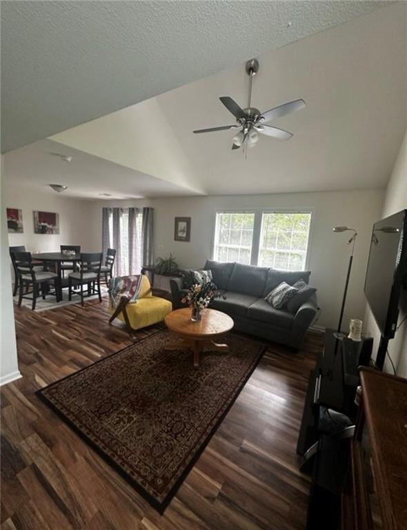 625 E Spring Ave, Bonner Springs, KS 66012