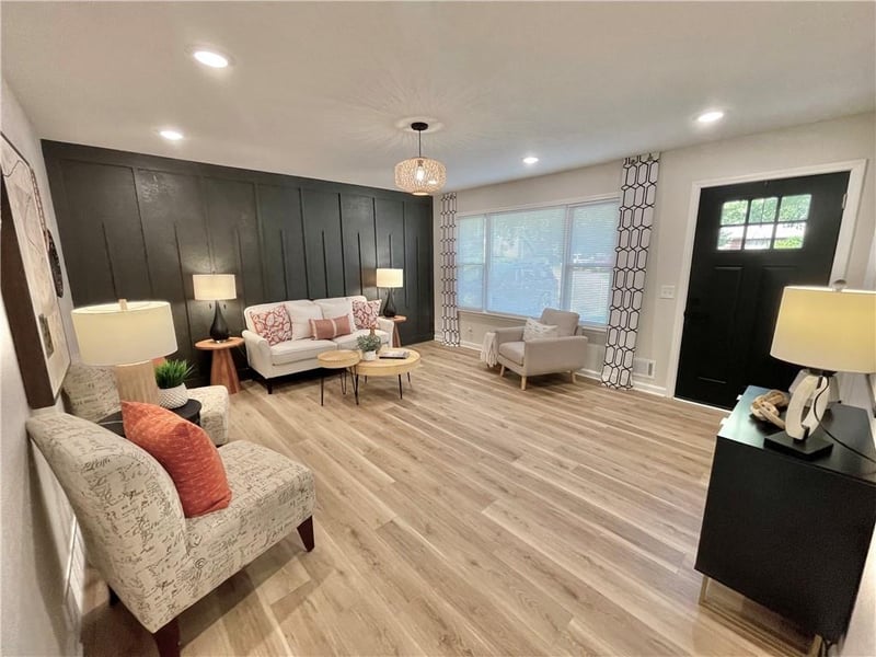 2512 Queen Ridge Dr, Independence, MO 64055