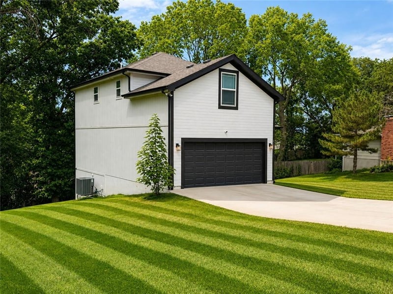 3508 N College Ave, Kansas City, MO 64117