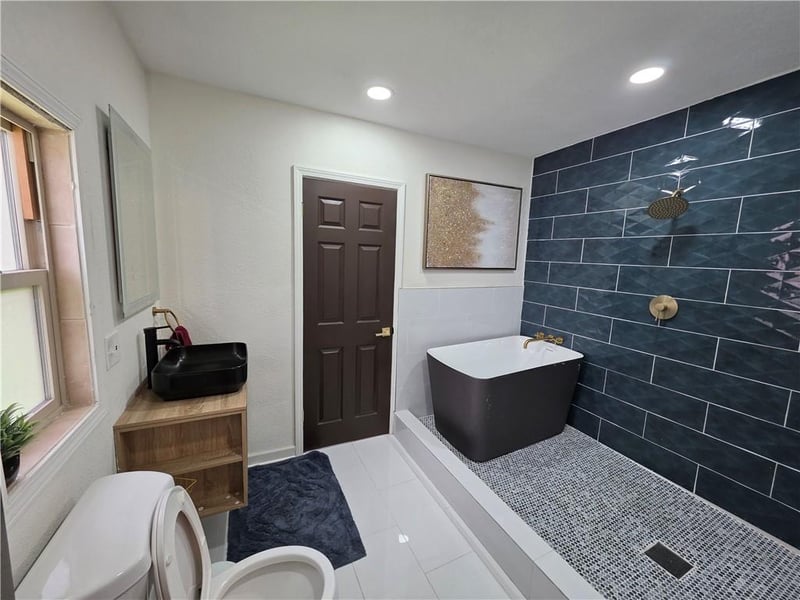 342 N Oakley Ave, Kansas City, MO 64123