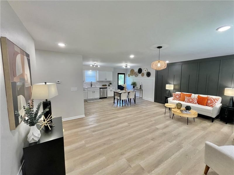 302 Gum St, Garden City, MO 64747