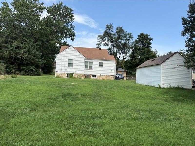211 NE 82 Ter, Kansas City, MO 64118