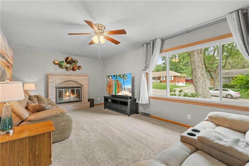 4200 S Mccoy St, Independence, MO 64055