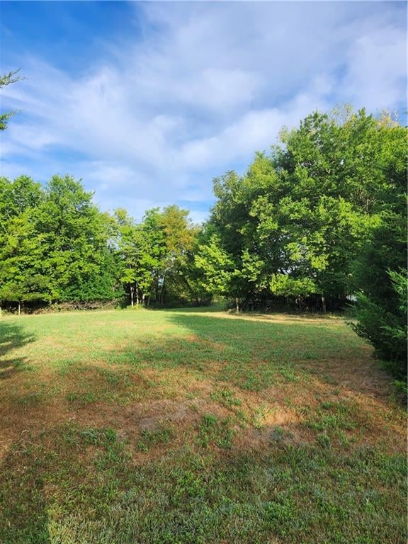 13 Texas Dr, Linn Valley, KS 66040